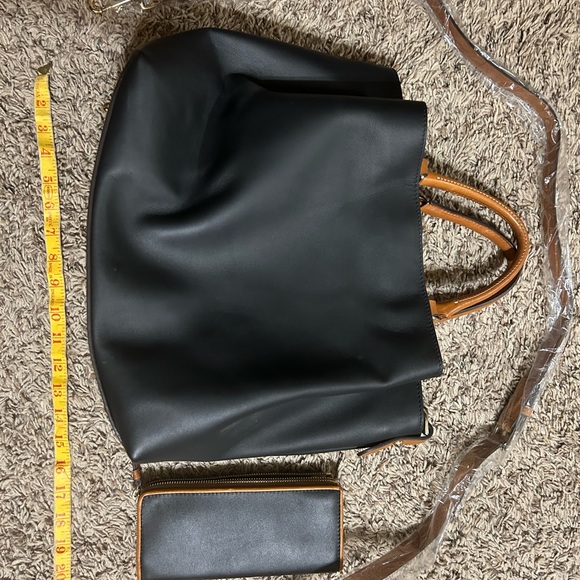 Dooney & Bourke purse and wallet - Picture 5 of 8